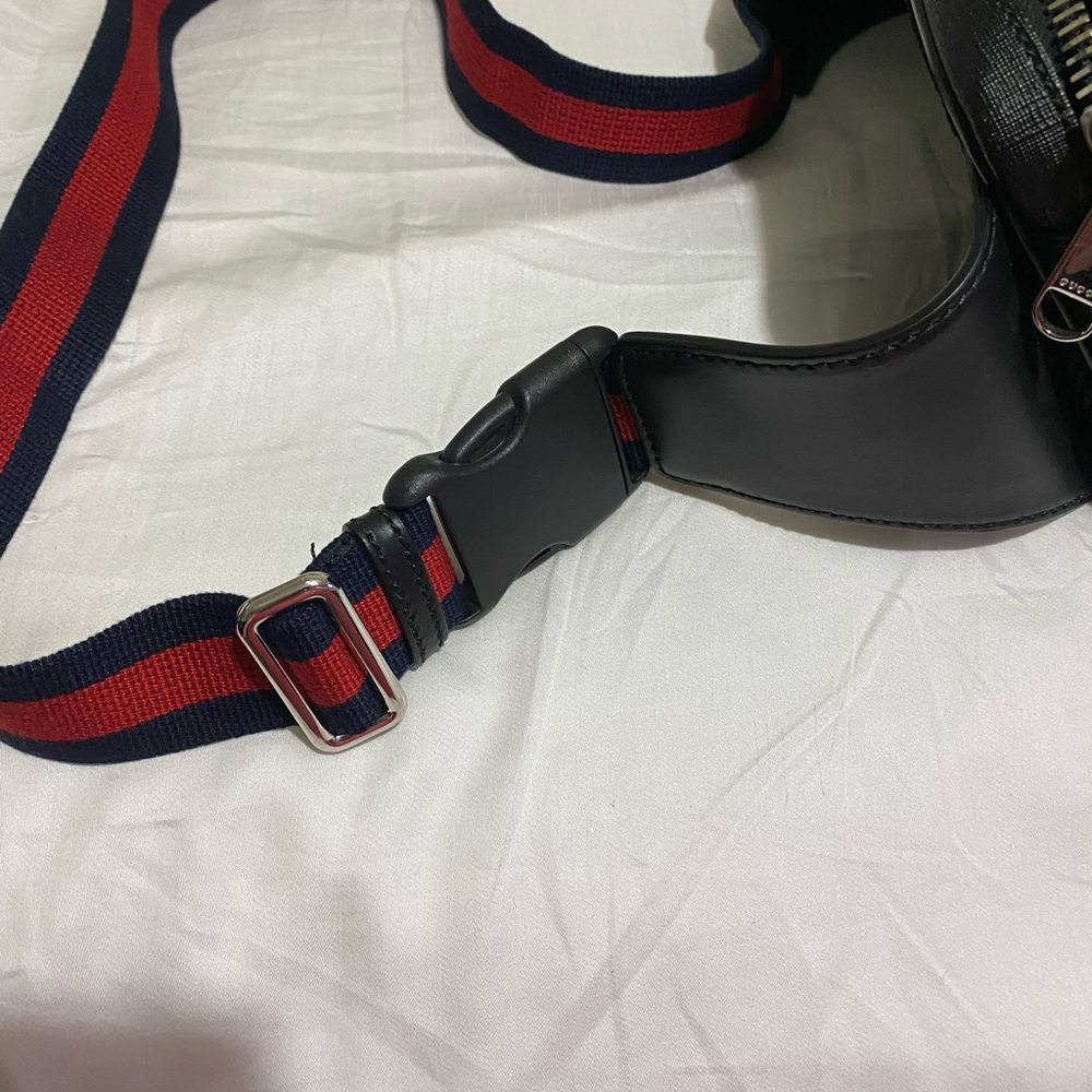Gucci Belt Bag/Fanny Pack/Crossbody Bag - Picture 6 of 9